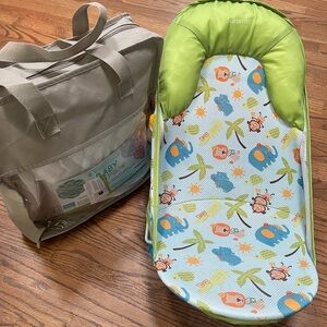 Baby bath pillow and bath seat